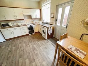 Kitchen- click for photo gallery
